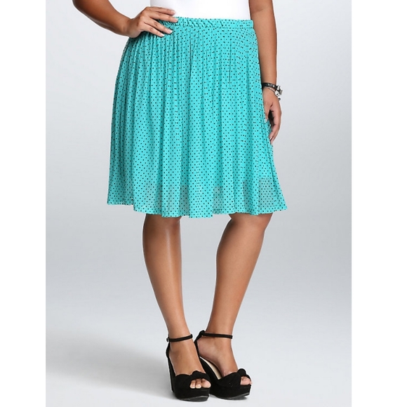Torrid Turquoise Pleated Polka Dot Skater Skirt - Picture 2 of 7